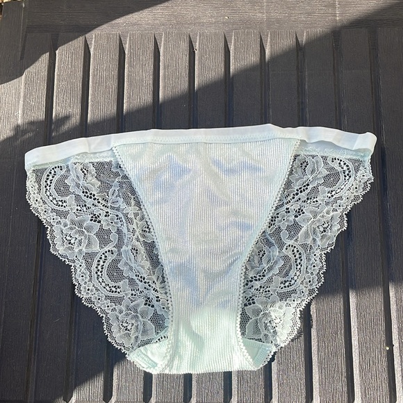 Victoria’s Secret - Luxe Velvet String Bikini - Large - Picture 2 of 13